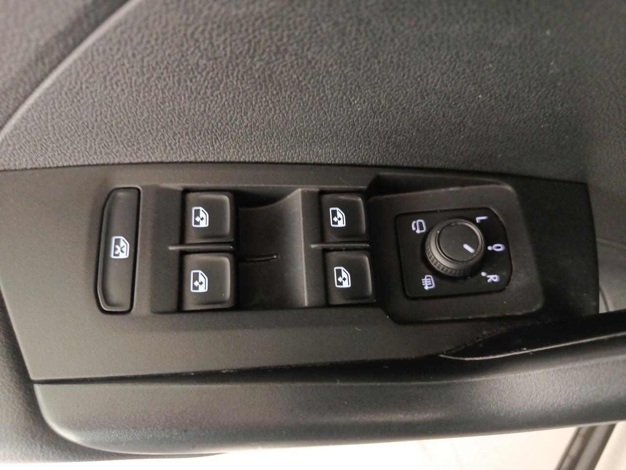 VOLKSWAGEN T-Cross - T-Cross 1.0 TSI Life