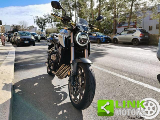 HONDA CB 650 R SOLO 8500KM