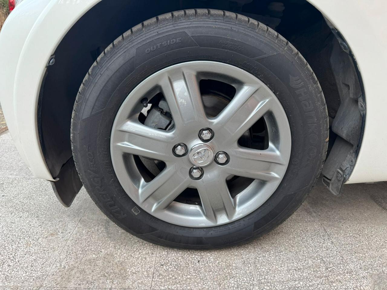 Toyota iQ 1.0 Sol