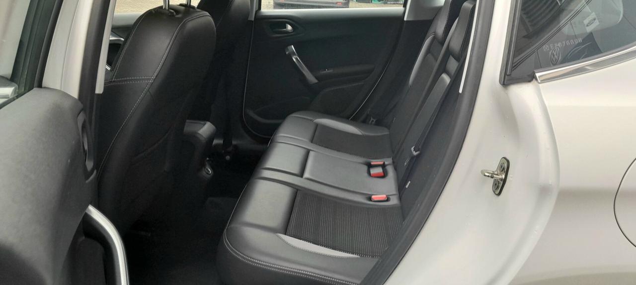 Peugeot 2008 1.6 VTi 120CV Allure