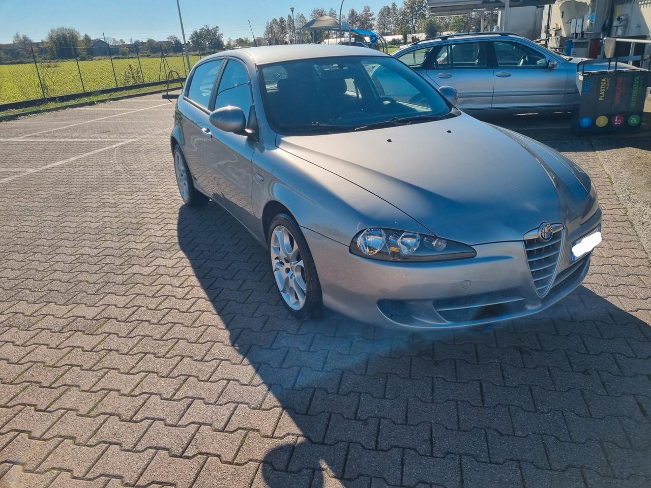 Alfa Romeo 147 1.6 16V 5 porte Moving, Garanzia, 2010