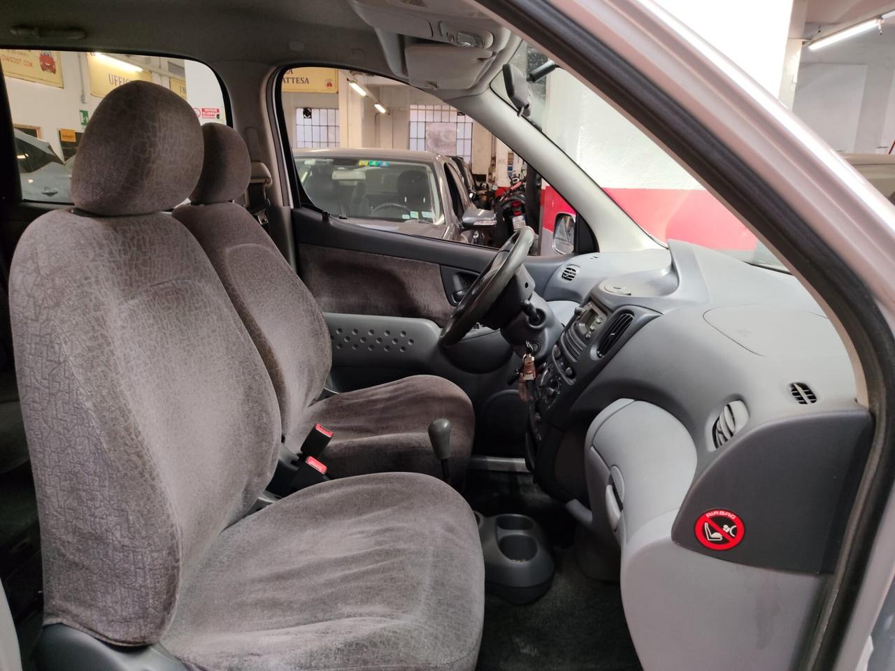 Toyota Yaris Verso 1.3i 16V cat Sol