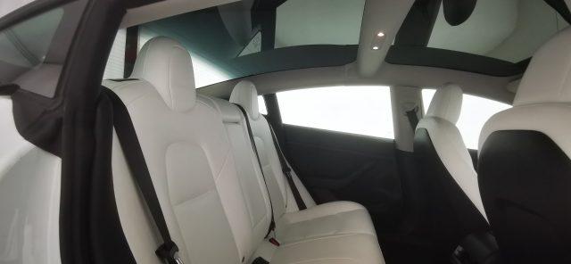 TESLA Model 3 RWD