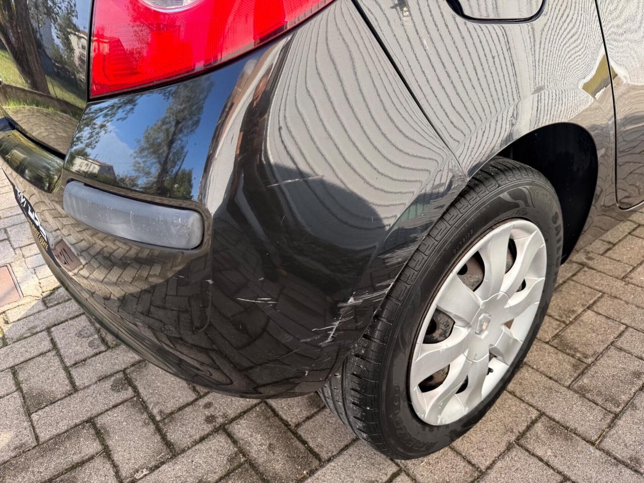 Renault Clio 1.2 16V 5 porte Le Iene