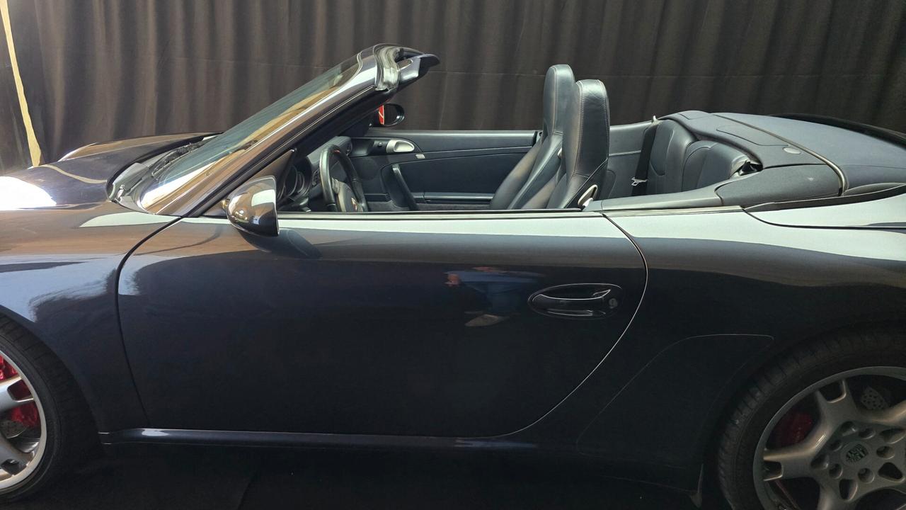 Porsche 911 Carrera Cabriolet