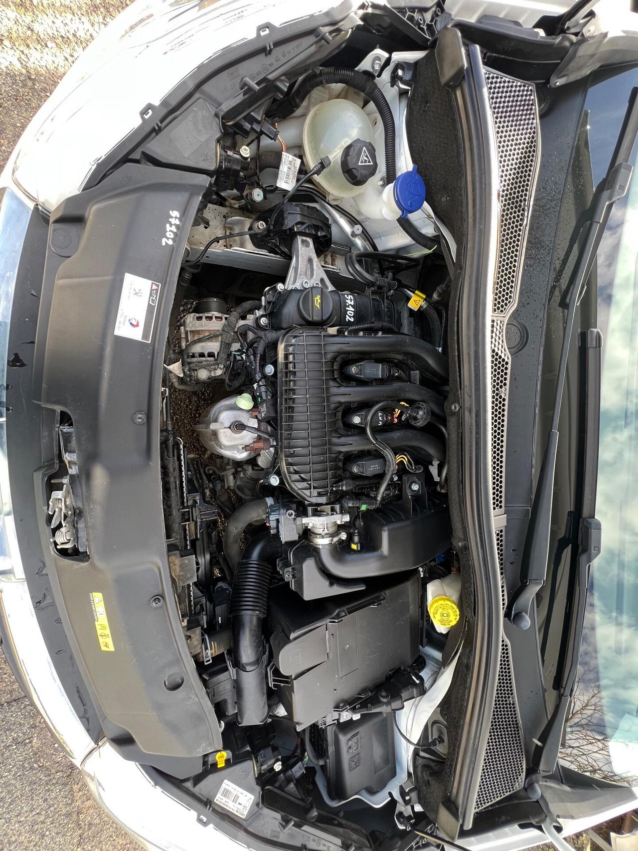 Peugeot 208 PureTech 82 5 porte Black Line