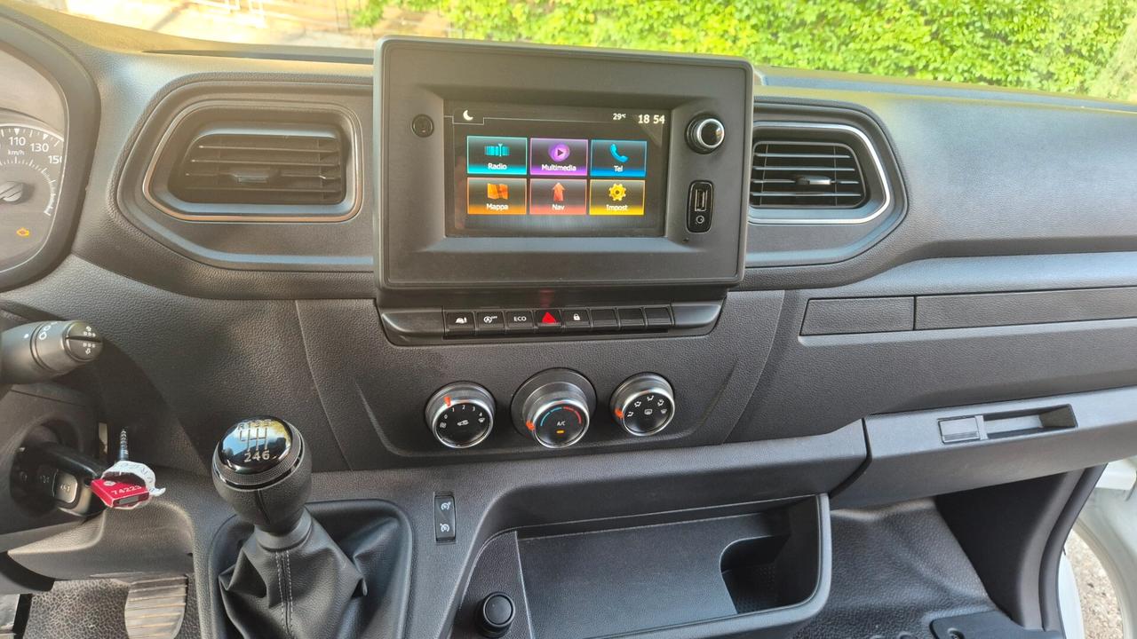 Renault master