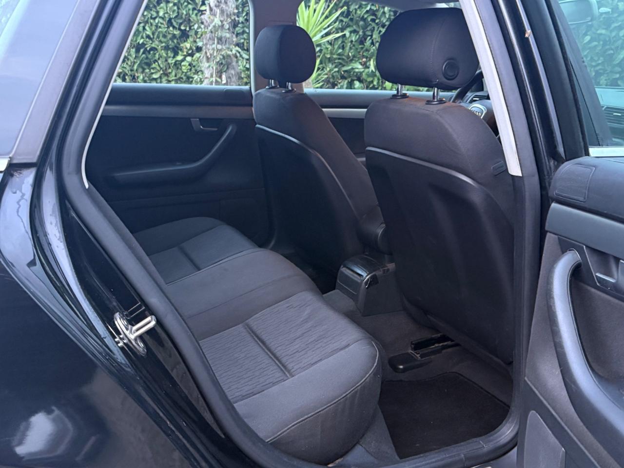 Audi A4 2.0 TDI 140CV LEGGI BENE