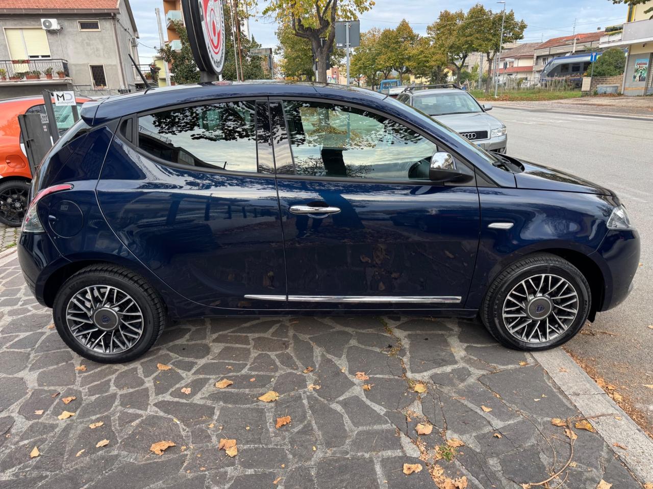 Lancia Ypsilon 1.2 69 CV 5 porte S&S Platinum (15 mila km!)