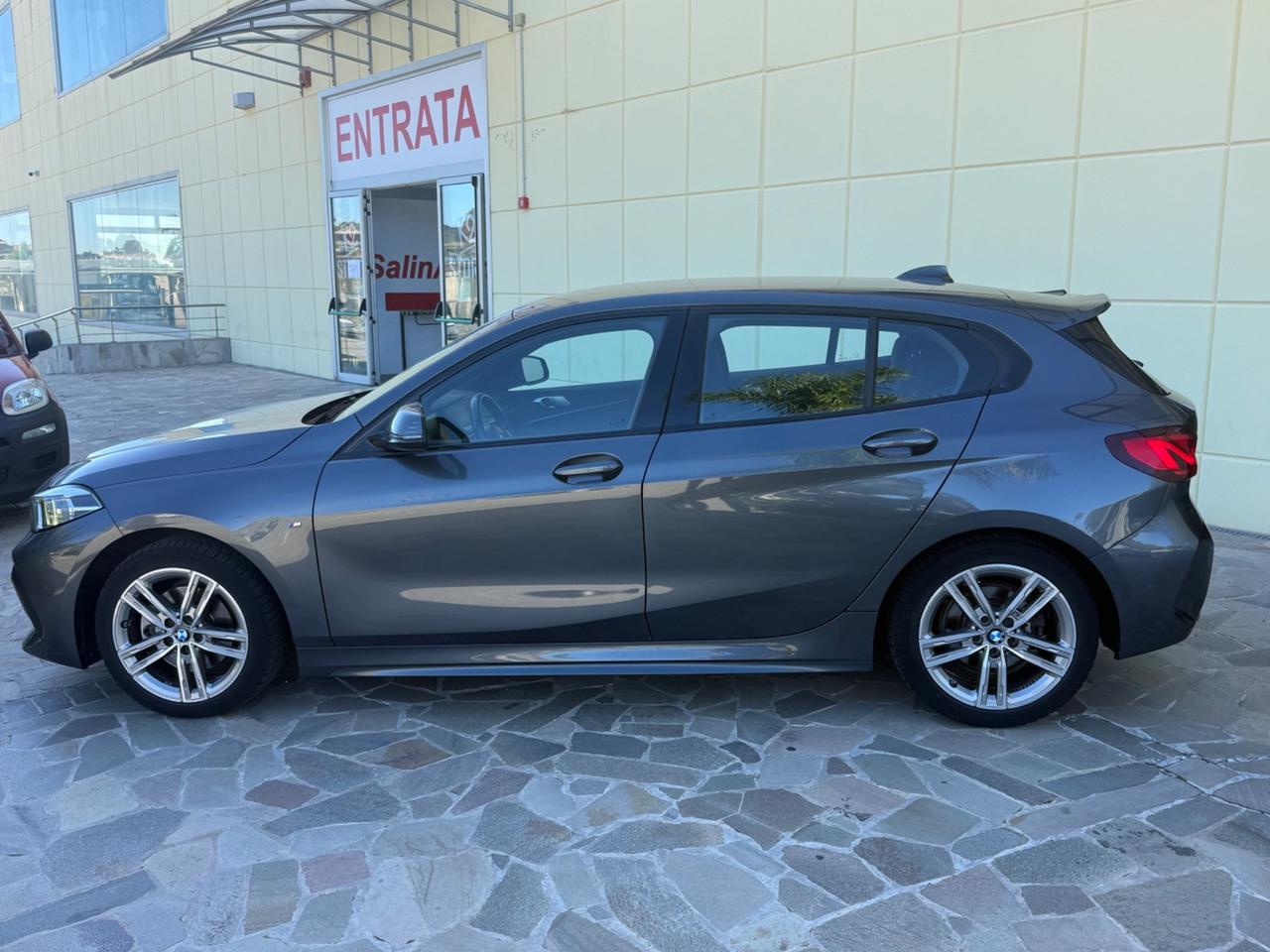 Bmw 118 118d 5p. Msport