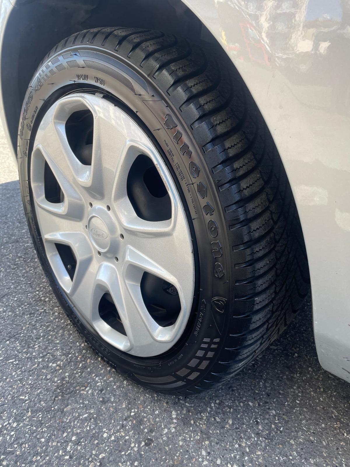 Ford Fiesta 1.2 82 CV 5 porte Titanium