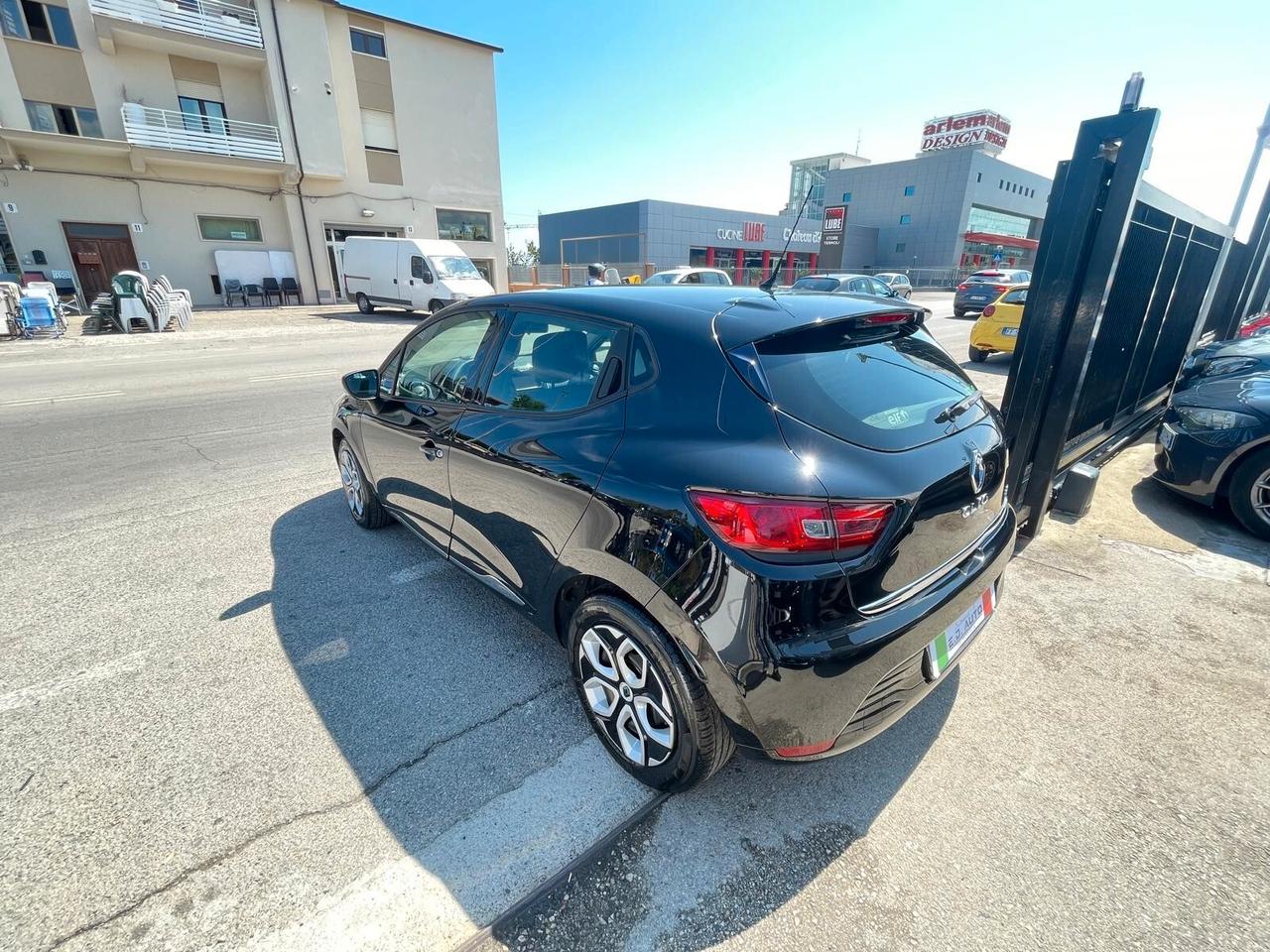 Renault Clio 1.5 dCi 8V 75CV 5 porte Wave