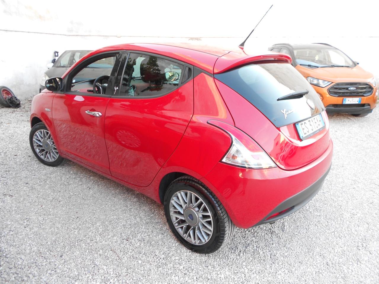 Lancia Ypsilon 1.2 69 CV 5 porte S&S Platinum