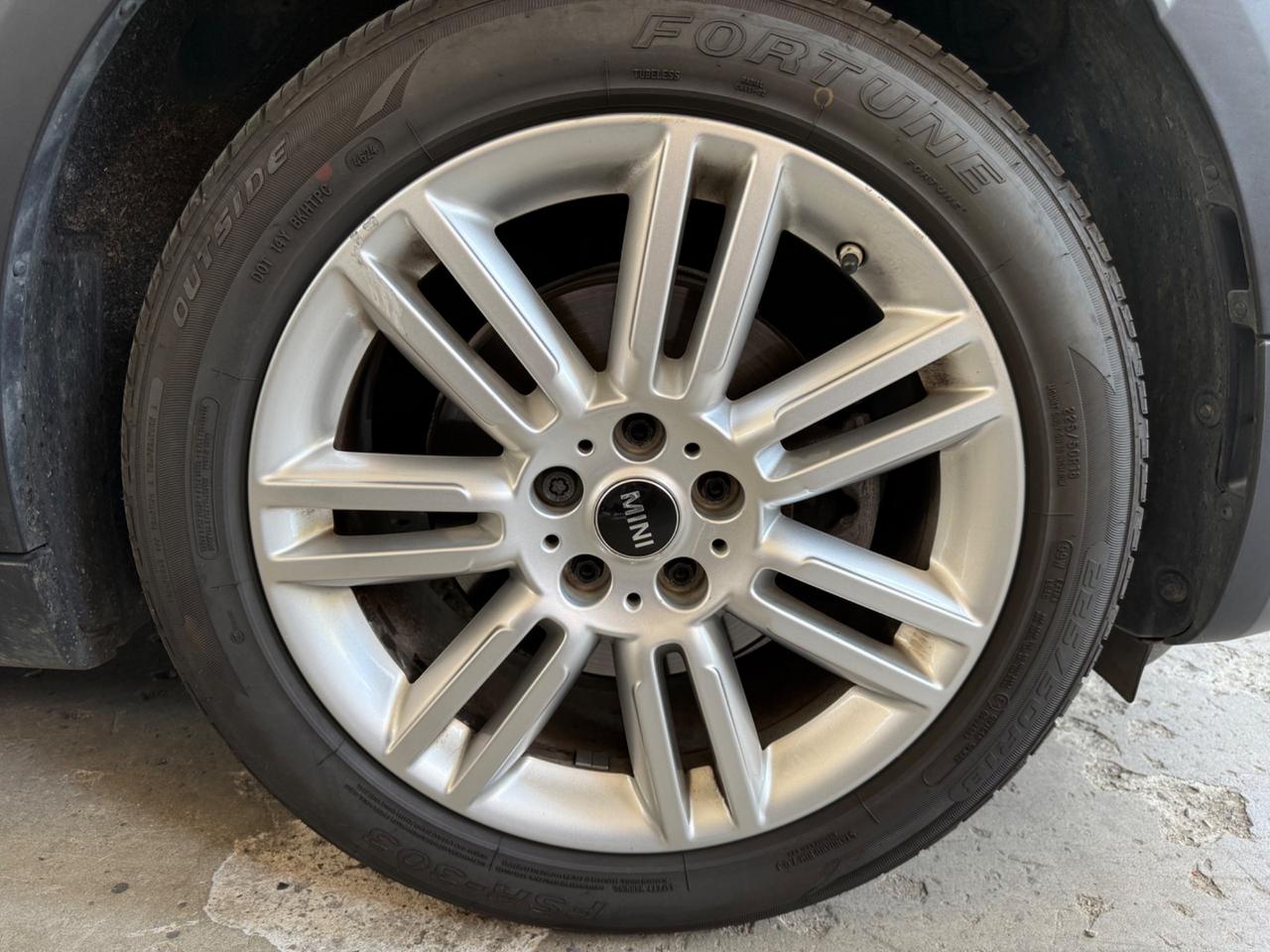 Mini Cooper Countryman 1.5 Hype CAMBIO AUTO UNICO PROP