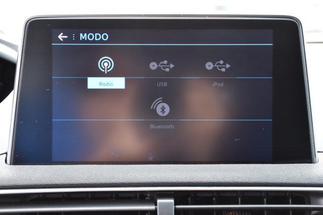 PEUGEOT 5008 BlueHDi 130 S&S EAT8 Crossway