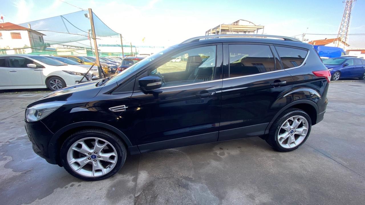 Ford Kuga 2.0 TDCI 140 CV 4WD Powershift Business
