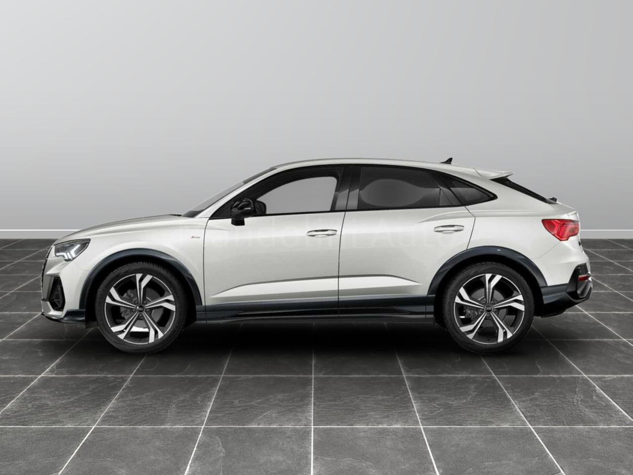 Audi Q3 sportback 35 2.0 tdi identity black s tronic