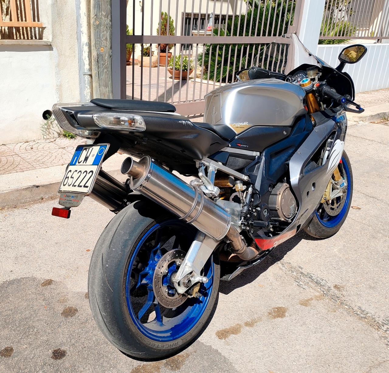 Aprilia RSV 1000 R Factory 145cv