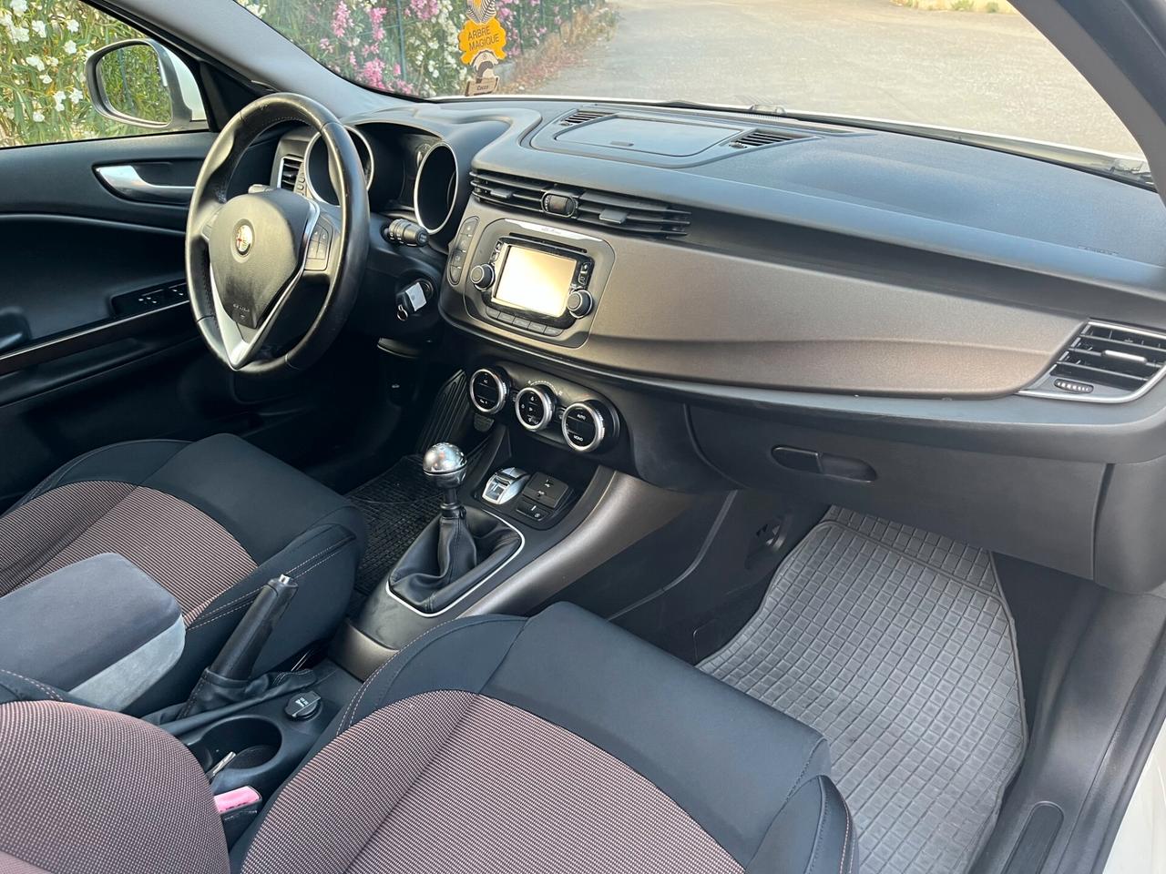 Alfa Romeo Giulietta 1.6 JTDm-2 105 CV Distinctive