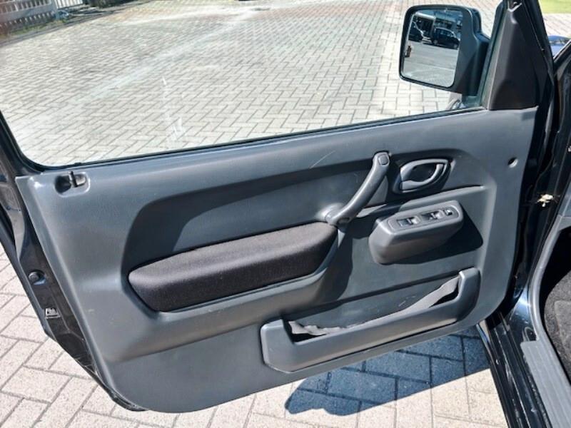 Suzuki Jimny 1.3 4WD BENZINA