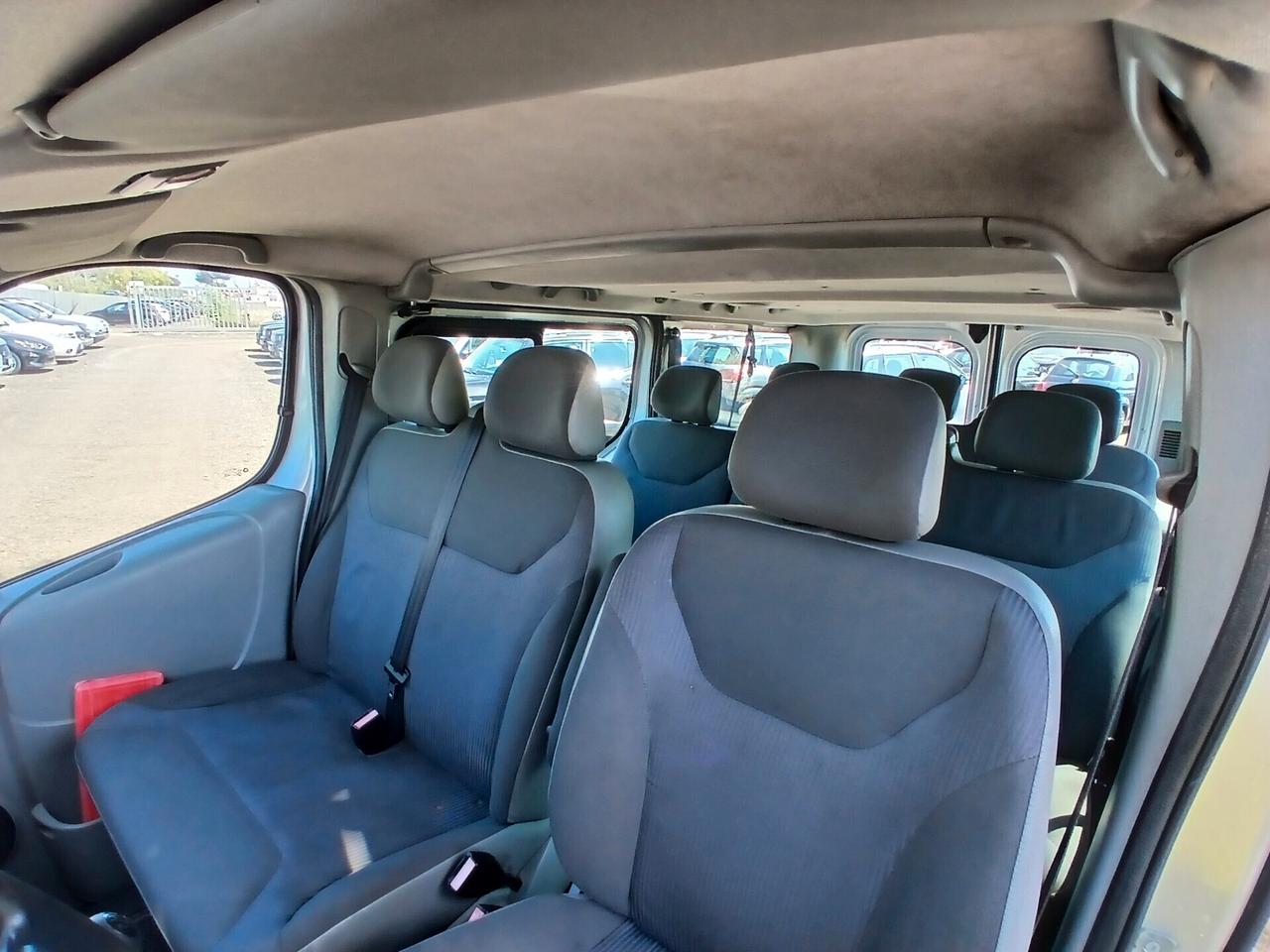 Opel Vivaro 29 2.5 CDTI PL-TN Combi Semivetrato