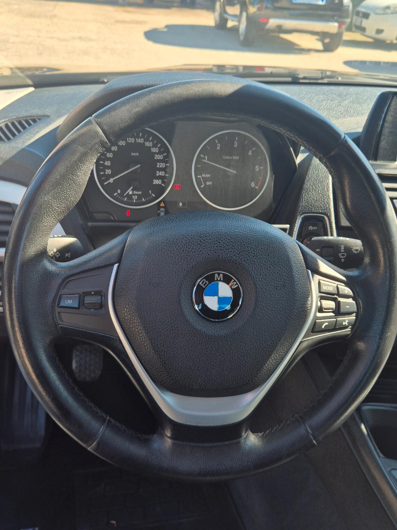 Bmw 116 116d 5p. Urban