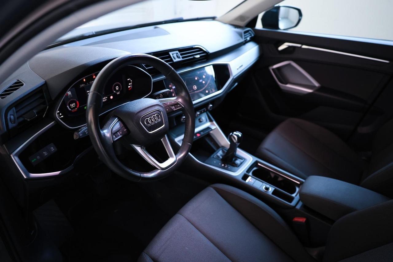 Audi Q3 Sportback 35 TDI S tronic line Black edition UNIPROPRIETARIO ITALIANA IVA ESPOSTA