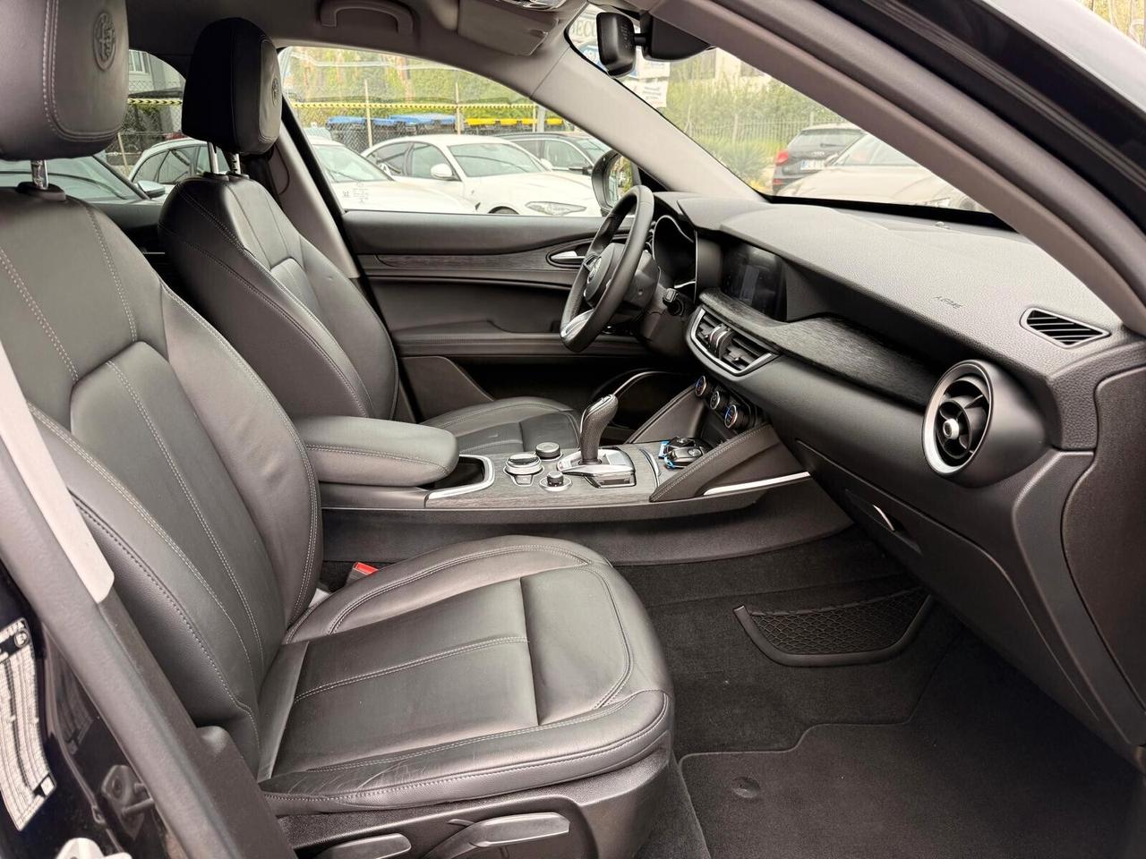 Alfa Romeo Stelvio 2.2 Turbodiesel 190 CV AT8 Q4 Executive 18"