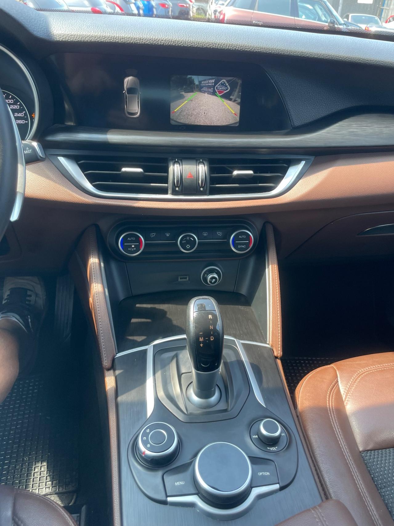 Alfa Romeo Stelvio 2.2 Turbodiesel 180 CV AT8 RWD Executive