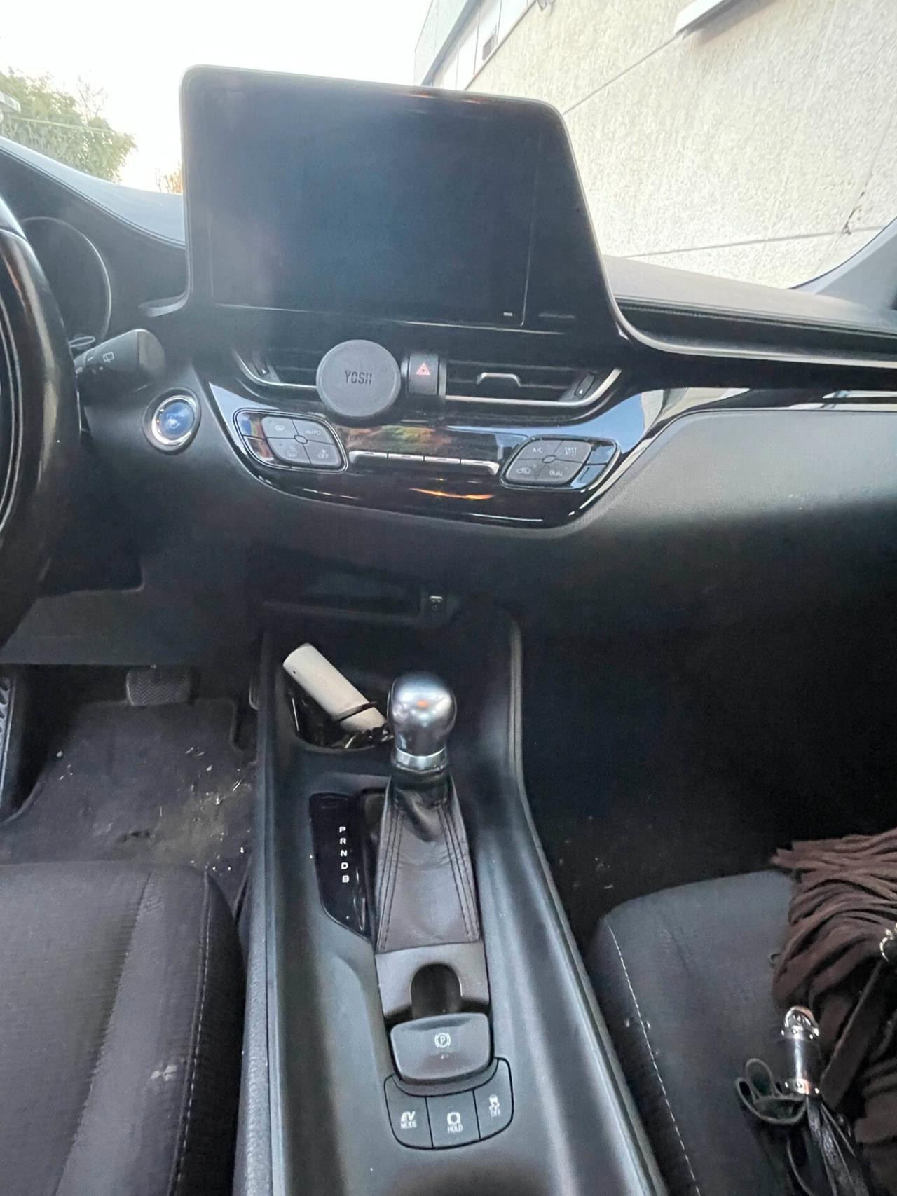 Toyota C-HR 1.8 Hybrid E-CVT Style