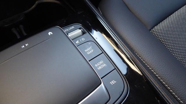 MERCEDES-BENZ GLB 200 d Automatic Sport