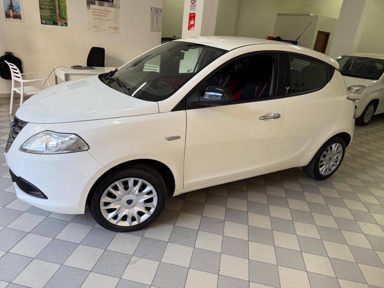 Lancia Ypsilon 1.2 69 CV 5 porte S&S solo 51.000km