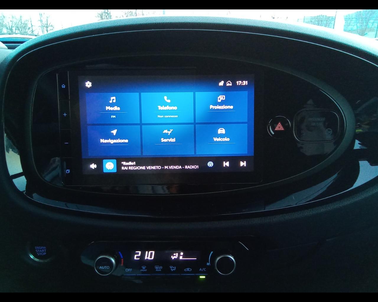 TOYOTA Aygo X - Aygo X 1.0 VVT-i 72 CV 5 porte Lounge