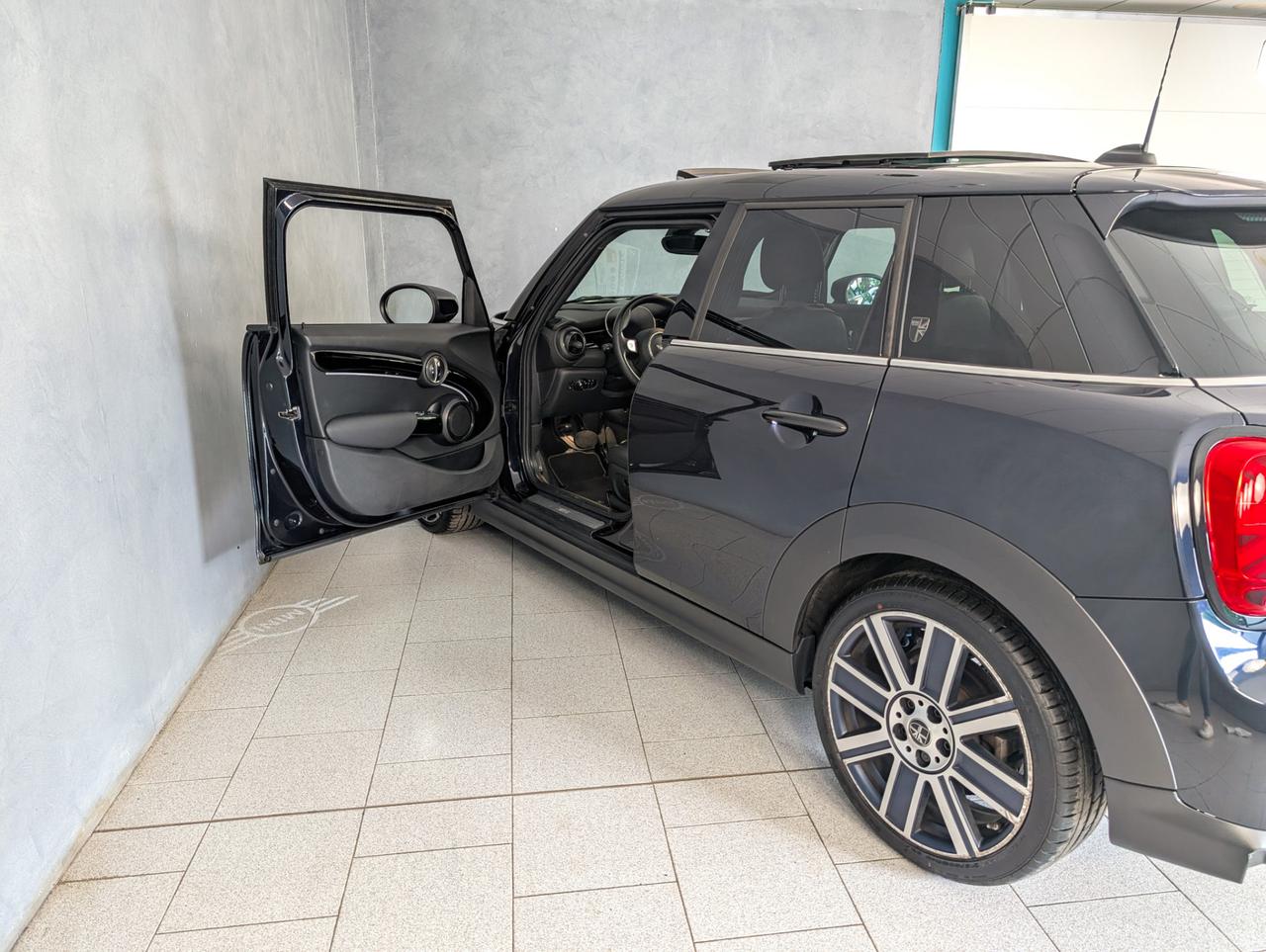 Mini Cooper 1.5 Automatic Cooper Yours