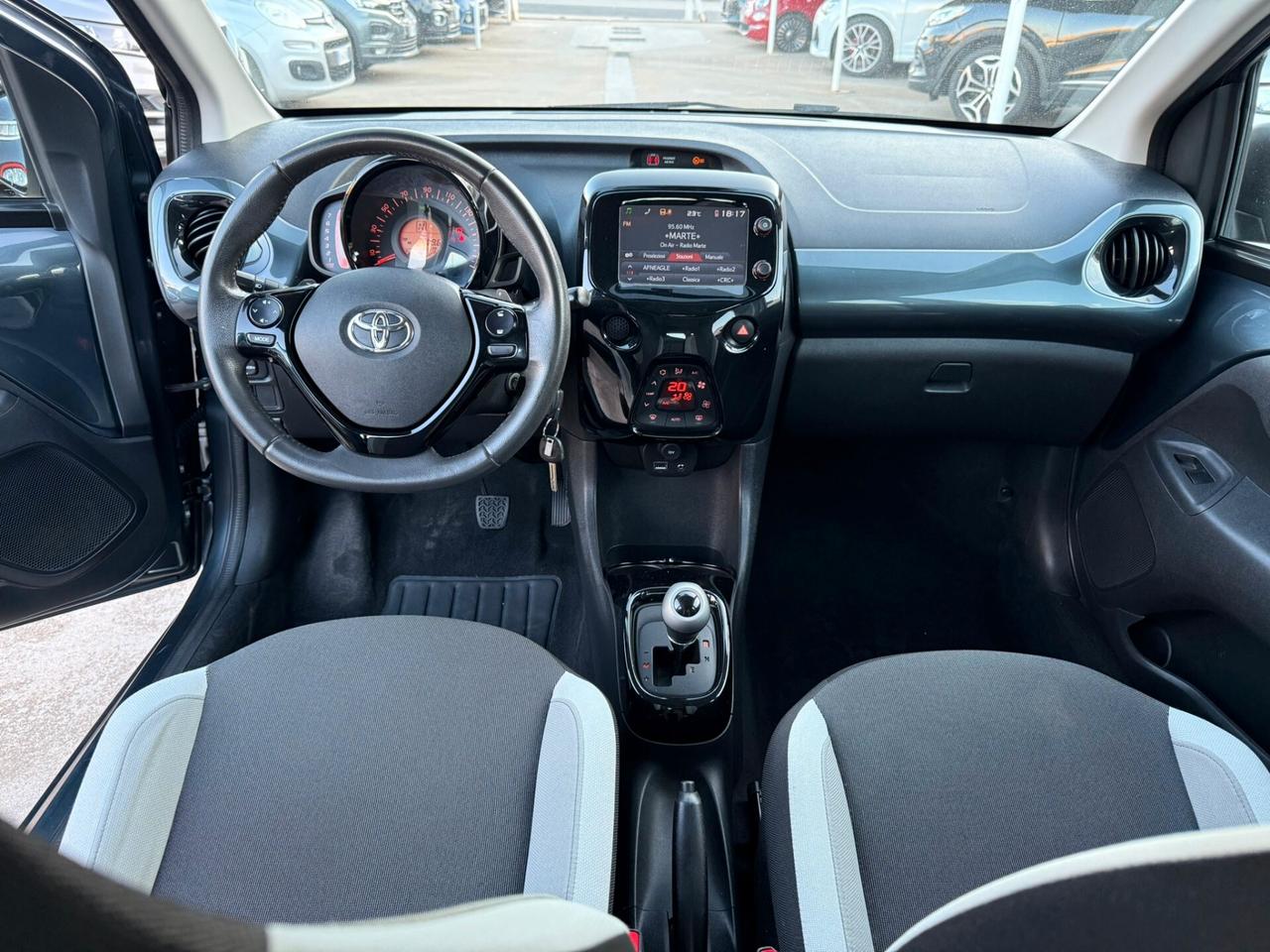 Toyota Aygo 1.0 VVT-i 69 CV 5 porte x-clusiv