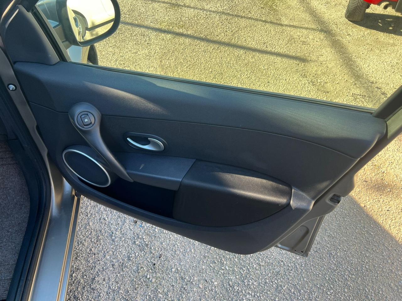 RENAULT CLIO 1.2 BENZINA 101 (CV) 2010