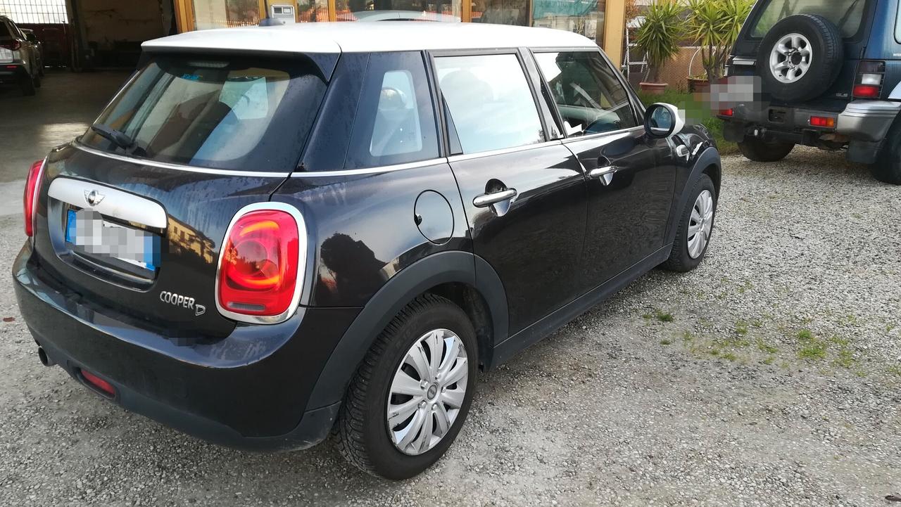 Mini Mini 1.5 Cooper D 5 porte