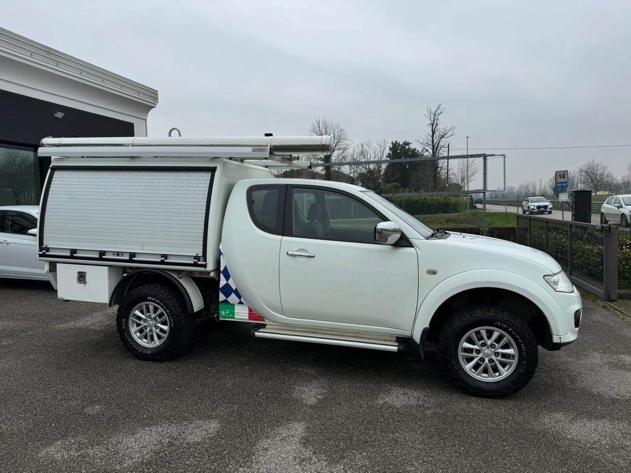 Mitsubishi L200 2.5 DI-D/136CV SC Inform DPF