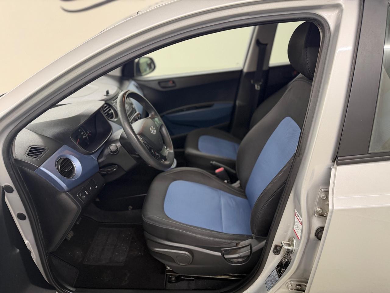 HYUNDAI i10 (anno 2016)