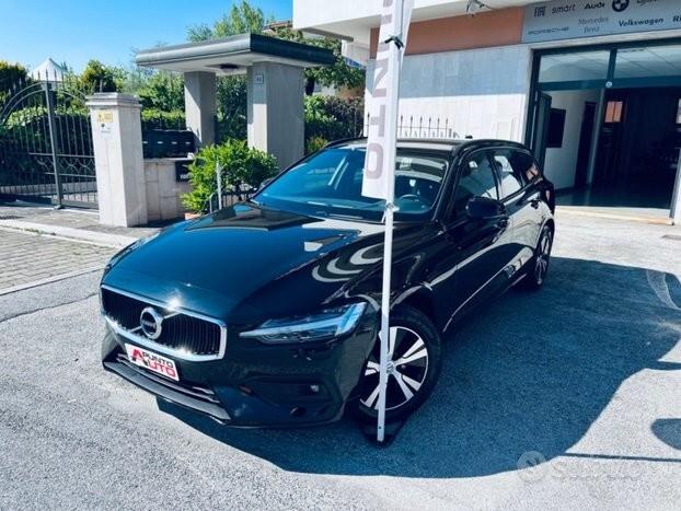 VOLVO V60 D3 Geartronic COCKPIT- CARPLAY
