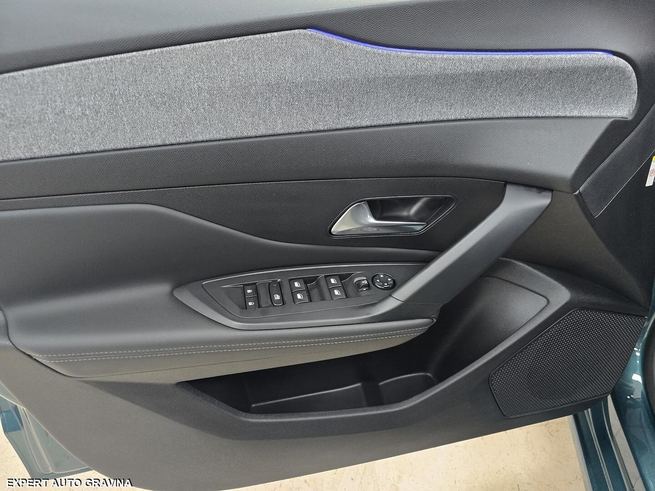 PEUGEOT 308sw 225cv HYBRID ALLURE IVA DEDUCIBILE