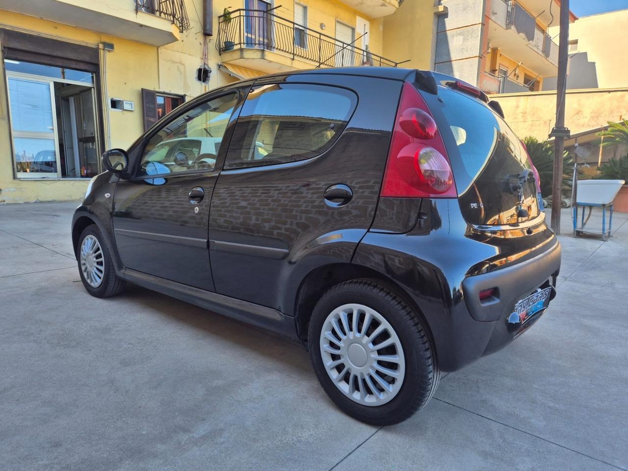 Peugeot 107 1.4 HDi 5p. Sweet Years
