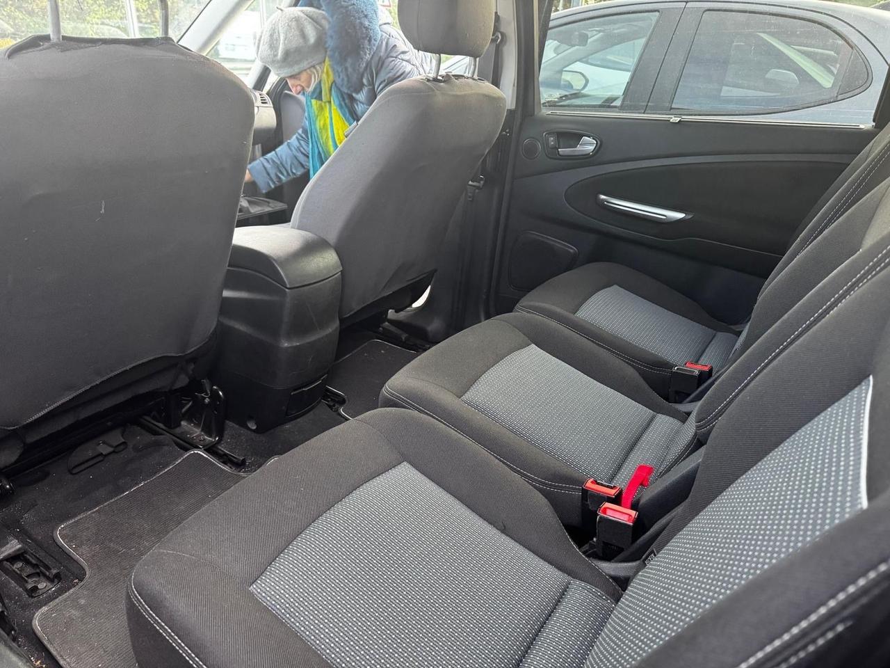 Ford Galaxy 2.0 TDCi 140 CV Powershift Nav Titanium