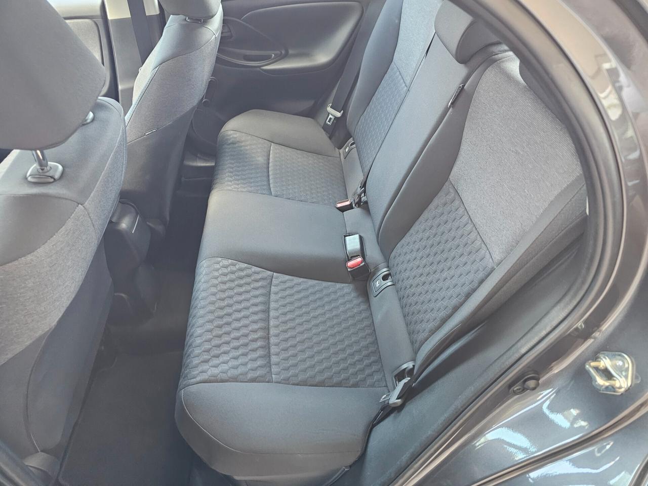 Toyota Yaris 1.5 Hybrid 5 porte Business