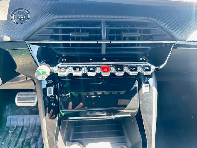 Peugeot 2008 PureTech 130 S&S EAT8 GT