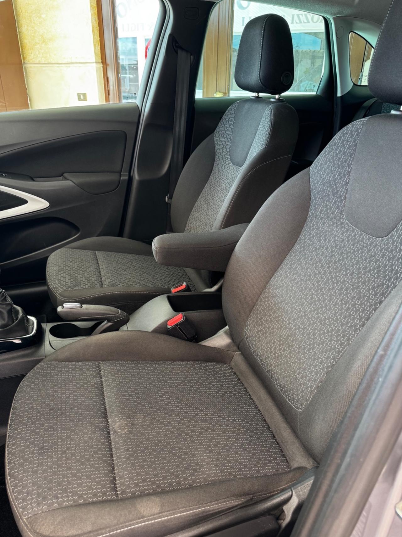 Opel Crossland 1.5 ECOTEC D 110 CV Start&Stop Design & Tech