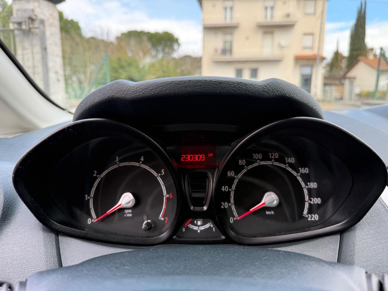 Ford Fiesta 1.4 5 porte Bz.- GPL Titanium