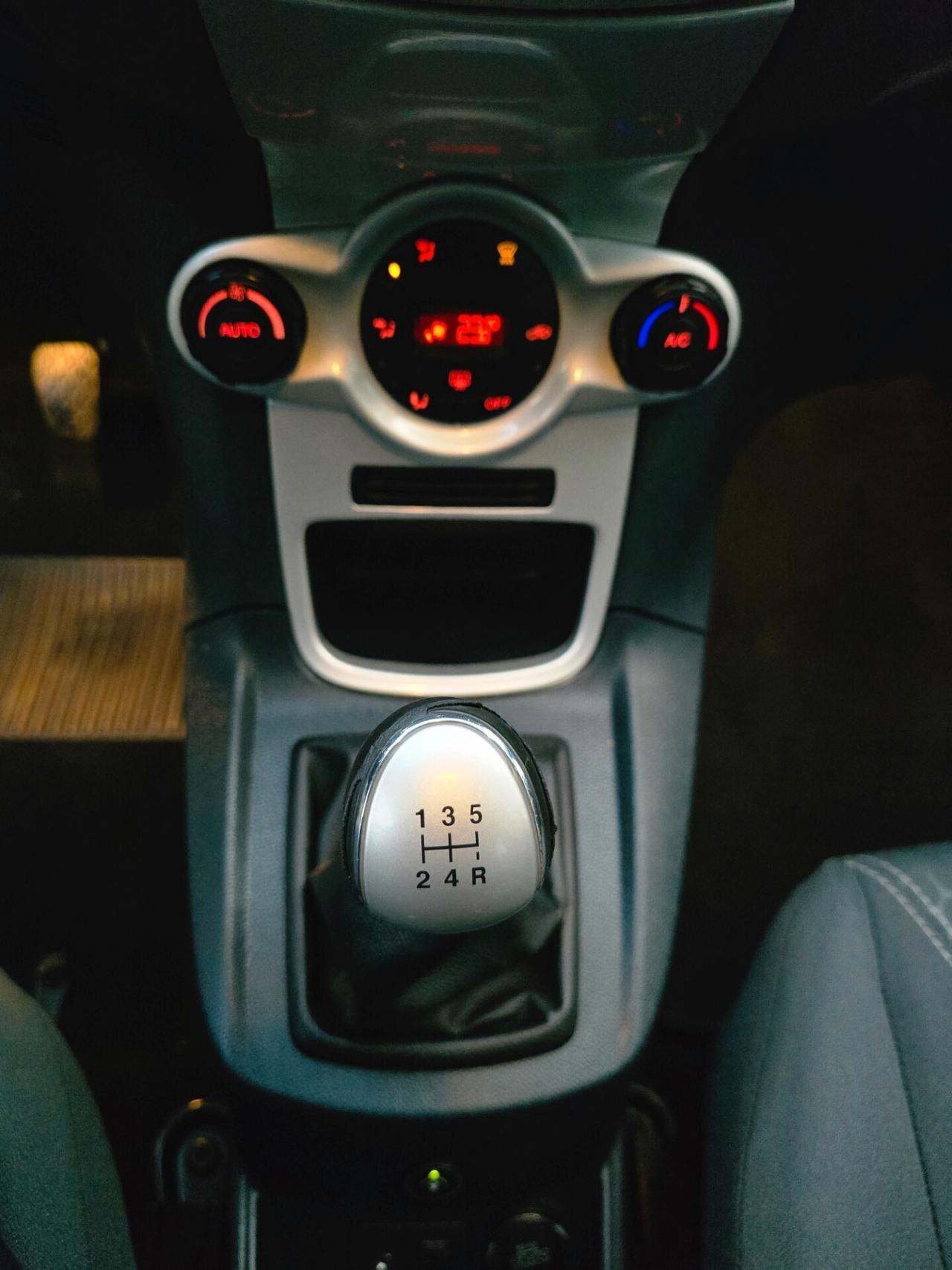 Ford Fiesta 1.4 BNZ-GPL UNICO PROPRIETARIO ANNO 12/2009