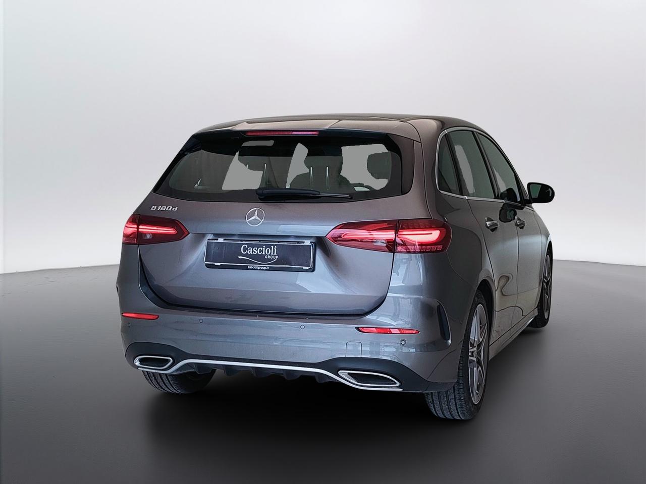 Mercedes-Benz Classe B - W247 2023 - B 180 d AMG Line Advanced Plus auto