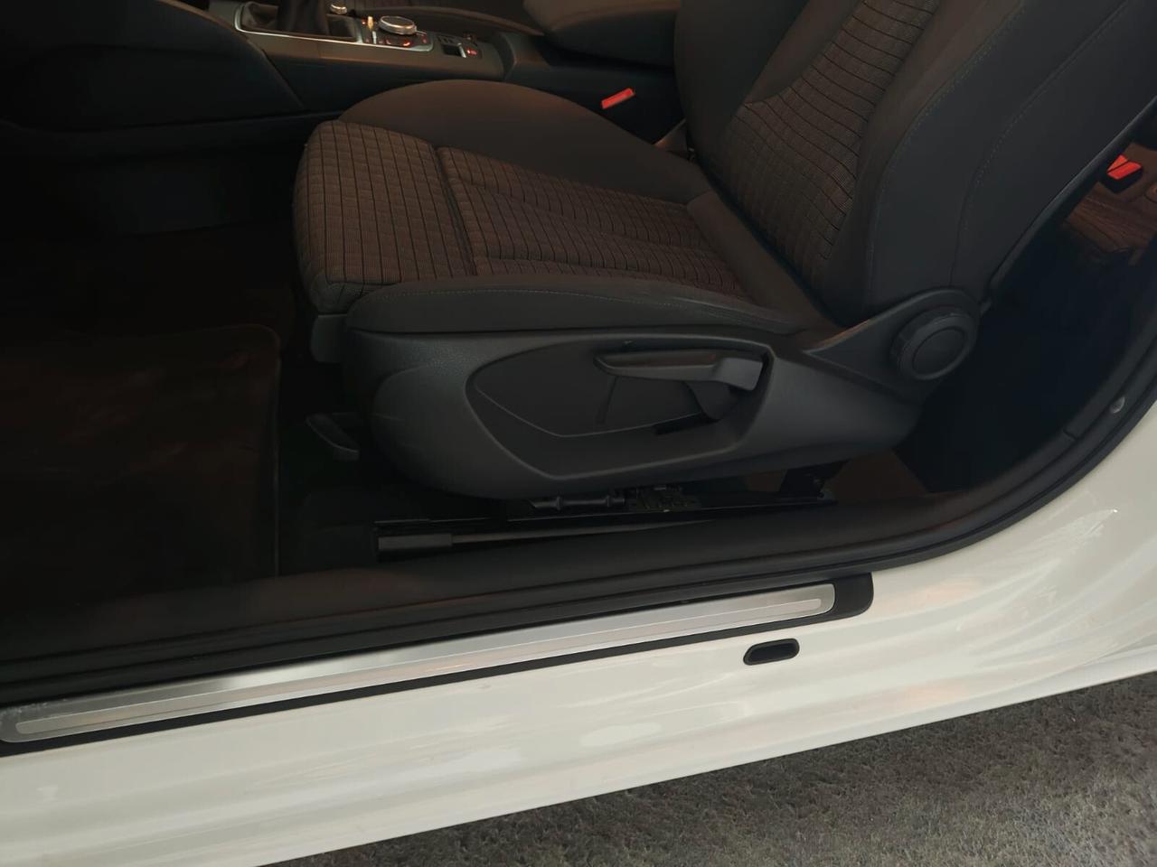Audi A3 1.6 TDI 105 CV CR Ambition